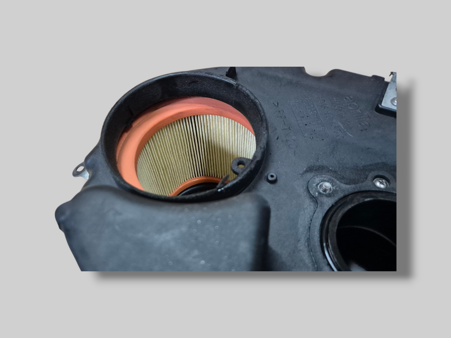 COMPLEET AIRBOX FILTERHUIS AP8149723 AP8148825 Aprilia RSV Mille 98-03 / Tuono 02-05