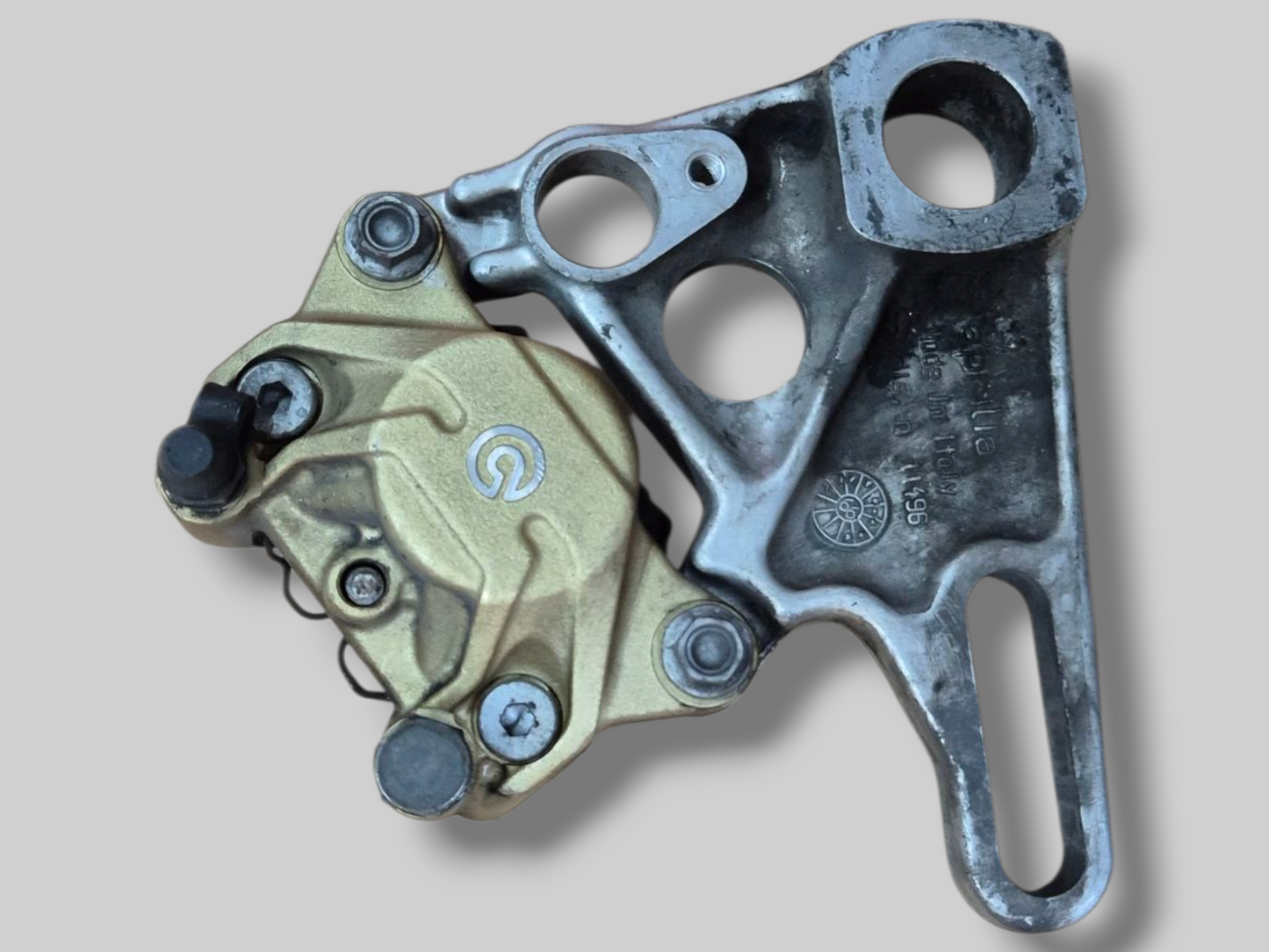 ACHTERREMKLAUW GOUD BREMBO AP8113897 Aprilia RSV Mille 98-03 / Tuono 02-05