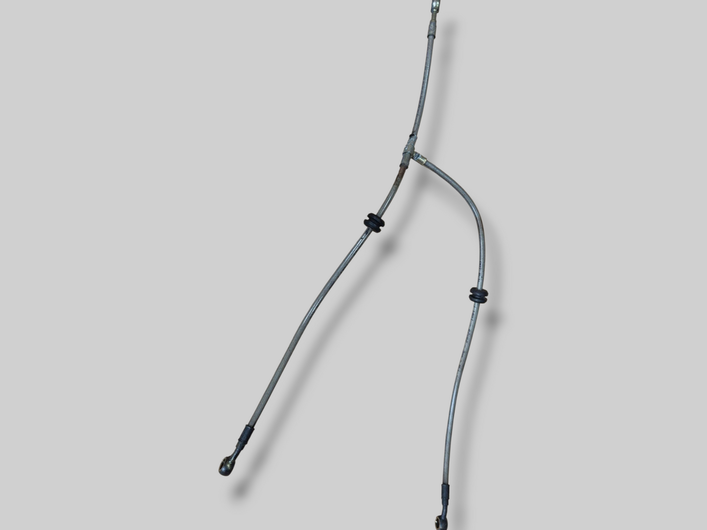 VOOR MET STAAL GEVLOCHTEN REMLEIDINGSSLANG T-VERBINDING AP8113976 Aprilia RSV Mille 98-03
