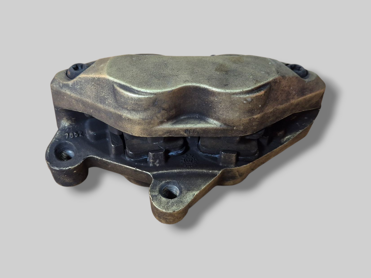 REMKLAUW VOOR RECHTS BREMBO P4 GOUD AP8113970 Aprilia RSV Mille 98-03 / Tuono 02-05