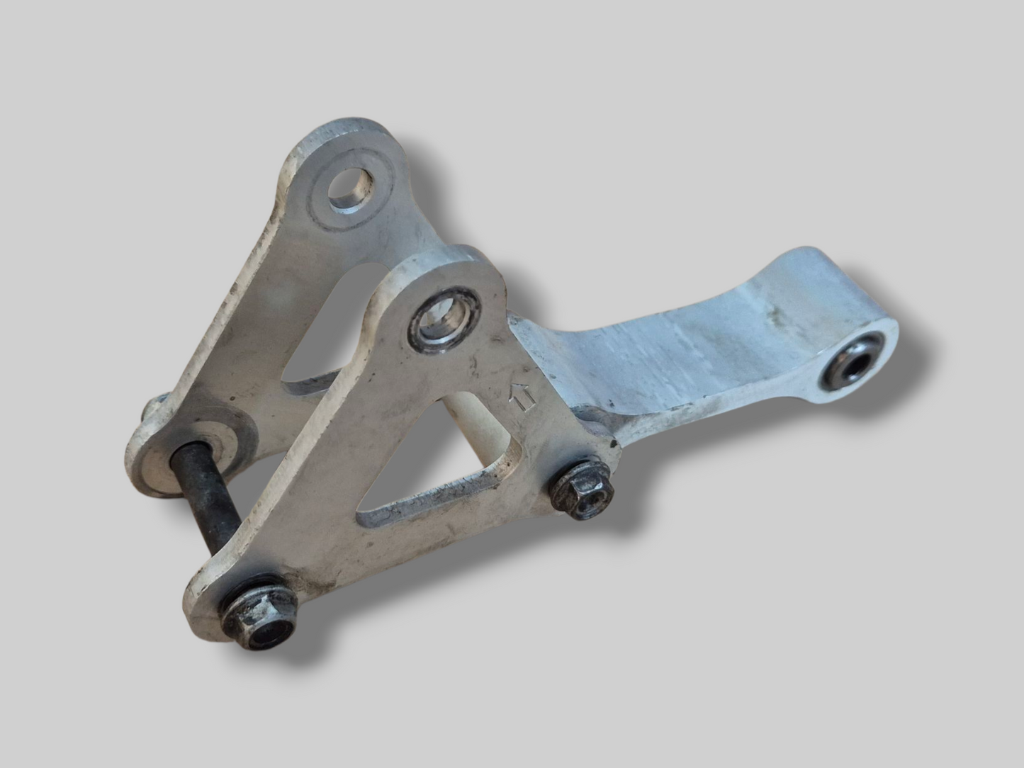ACHTERSCHOKKOPPELING DOGBONE AP8135917 Aprilia RSV Mille 1998-2000