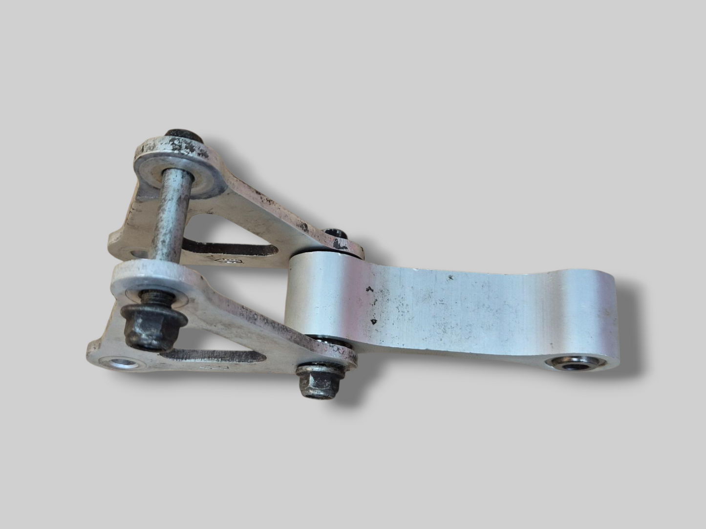 ACHTERSCHOKKOPPELING DOGBONE AP8135917 Aprilia RSV Mille 1998-2000