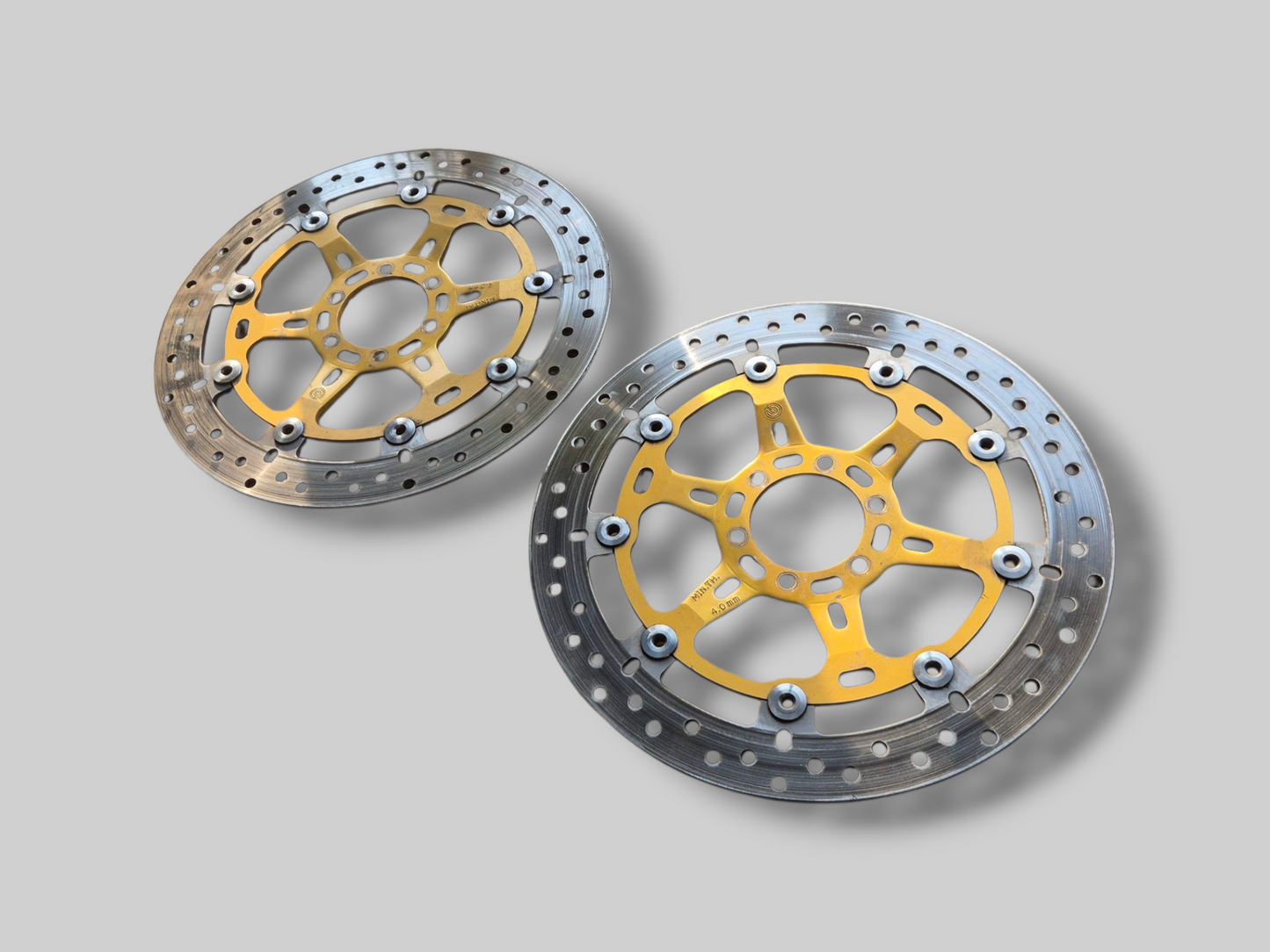 REMKLAUW VOOR RECHTS BREMBO P4 GOUD AP8113970 Aprilia RSV Mille 98-03 / Tuono 02-05