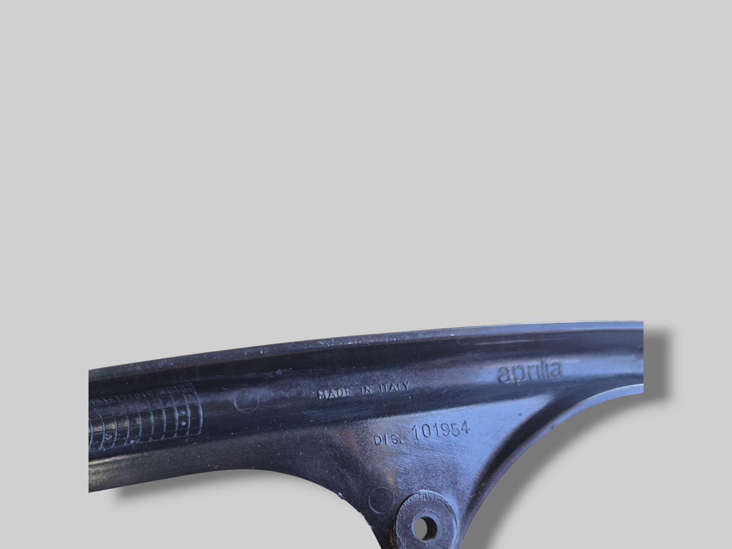 ACHTERREM SLANG STEUN AP8134443 Aprilia RSV Mille 98-03 / Tuono 02-05