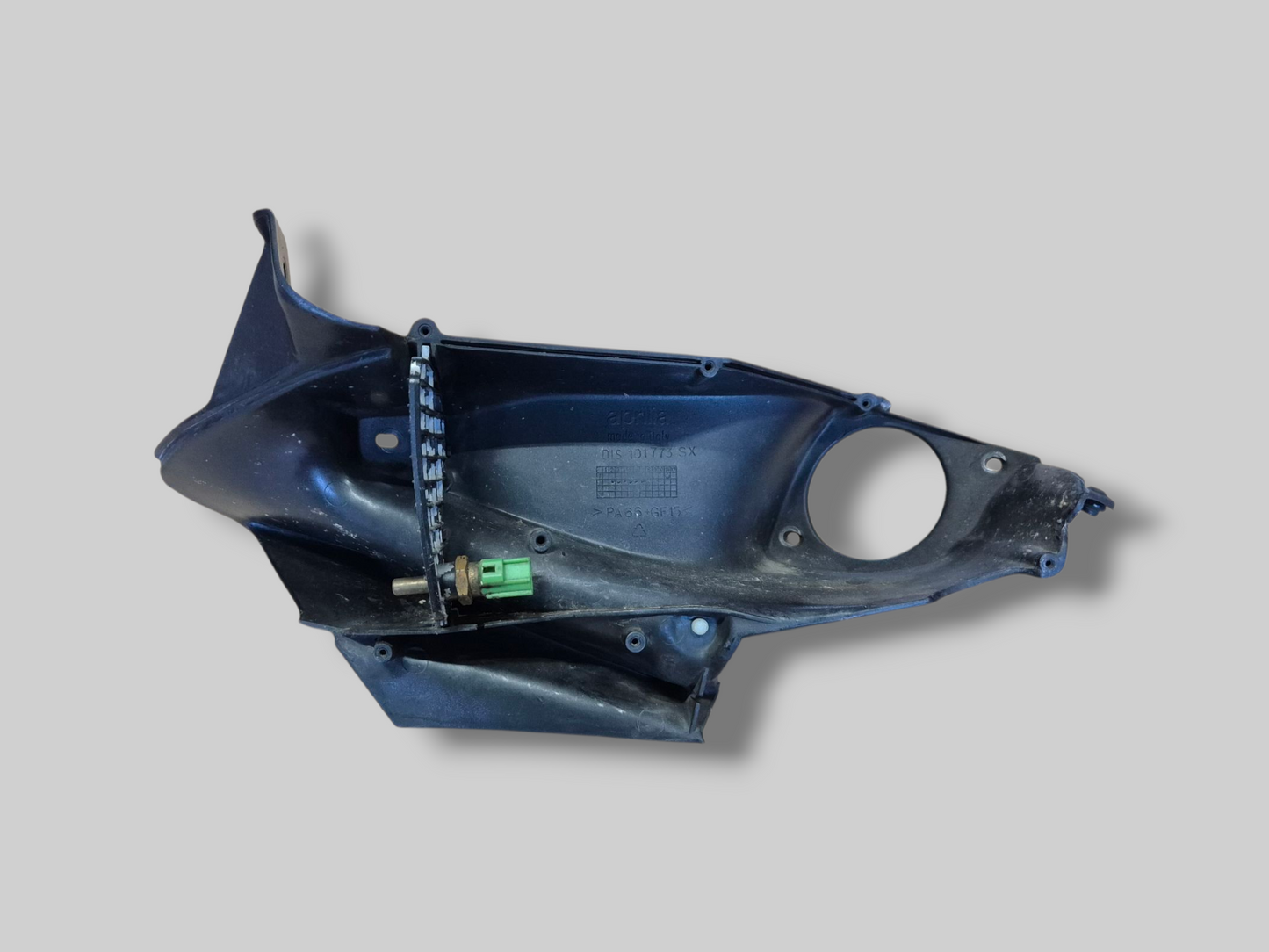 LINKSE INTERNE LUCHTKANAALKUIP, ZWART AP8149278 Aprilia RSV Mille 98-03