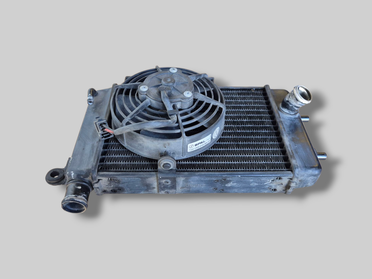 RECHTER RADIATOR ZWART AP8102952 Aprilia RSV Mille 98-03 / Tuono 02-05