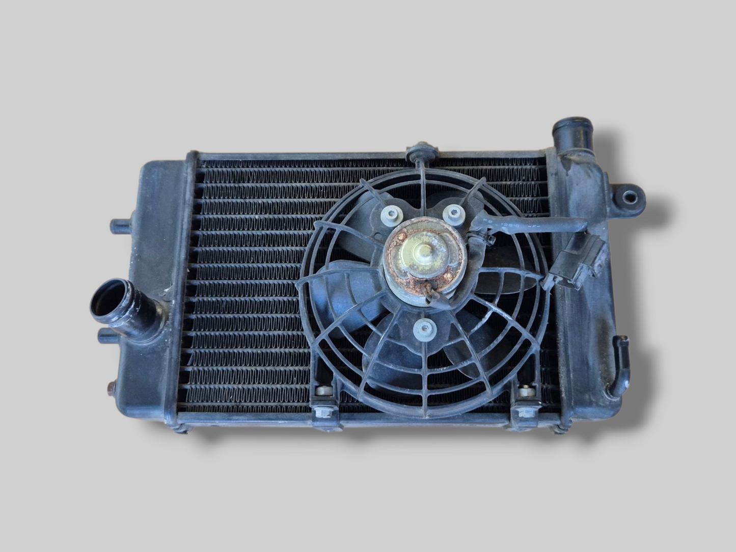 RECHTER RADIATOR ZWART AP8102952 Aprilia RSV Mille 98-03 / Tuono 02-05