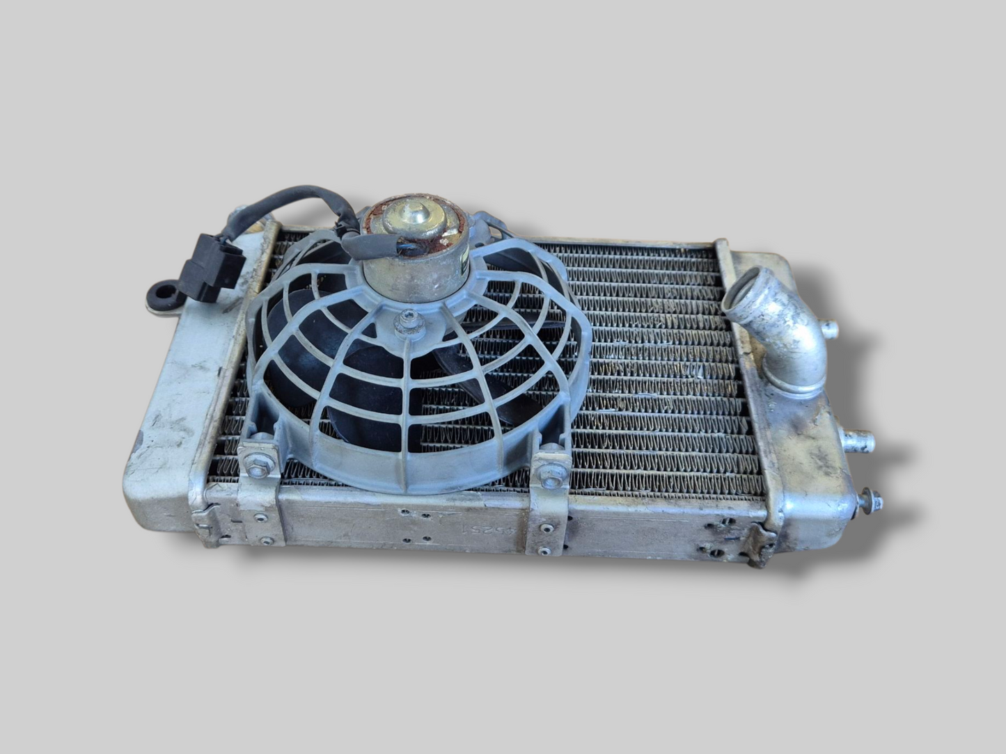 LINKER RADIATOR ZILVER AP8102951 Aprilia RSV Mille 98-03 / Tuono 02-05