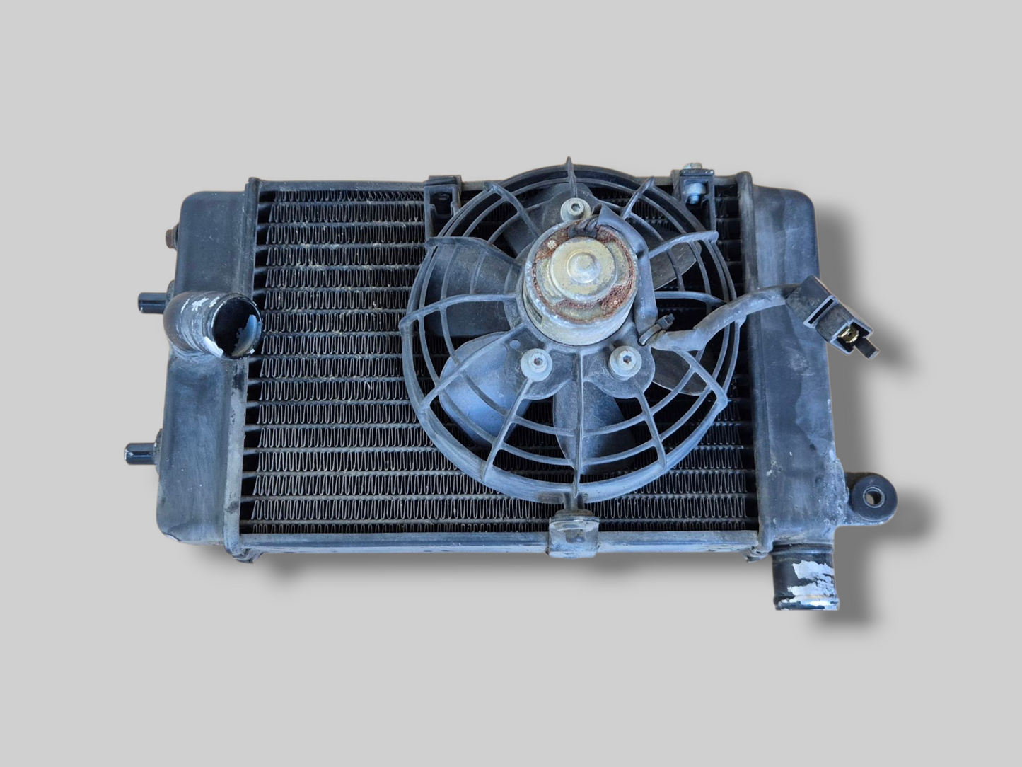 LINKER RADIATOR ZILVER AP8102951 Aprilia RSV Mille 98-03 / Tuono 02-05