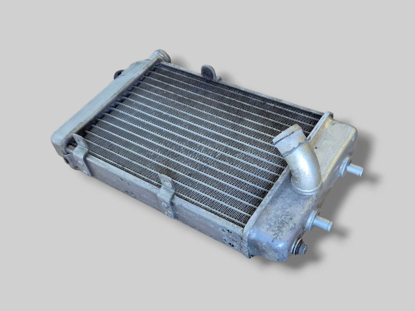 LINKER RADIATOR ZILVER AP8102951 Aprilia RSV Mille 98-03 / Tuono 02-05