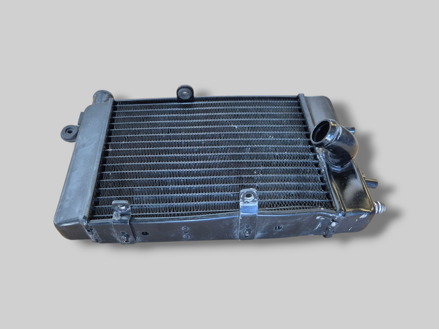 LINKER RADIATOR ZILVER AP8102951 Aprilia RSV Mille 98-03 / Tuono 02-05