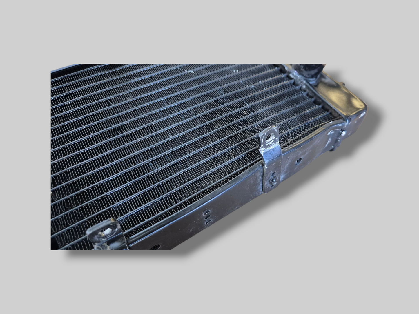 LINKER RADIATOR ZILVER AP8102951 Aprilia RSV Mille 98-03 / Tuono 02-05