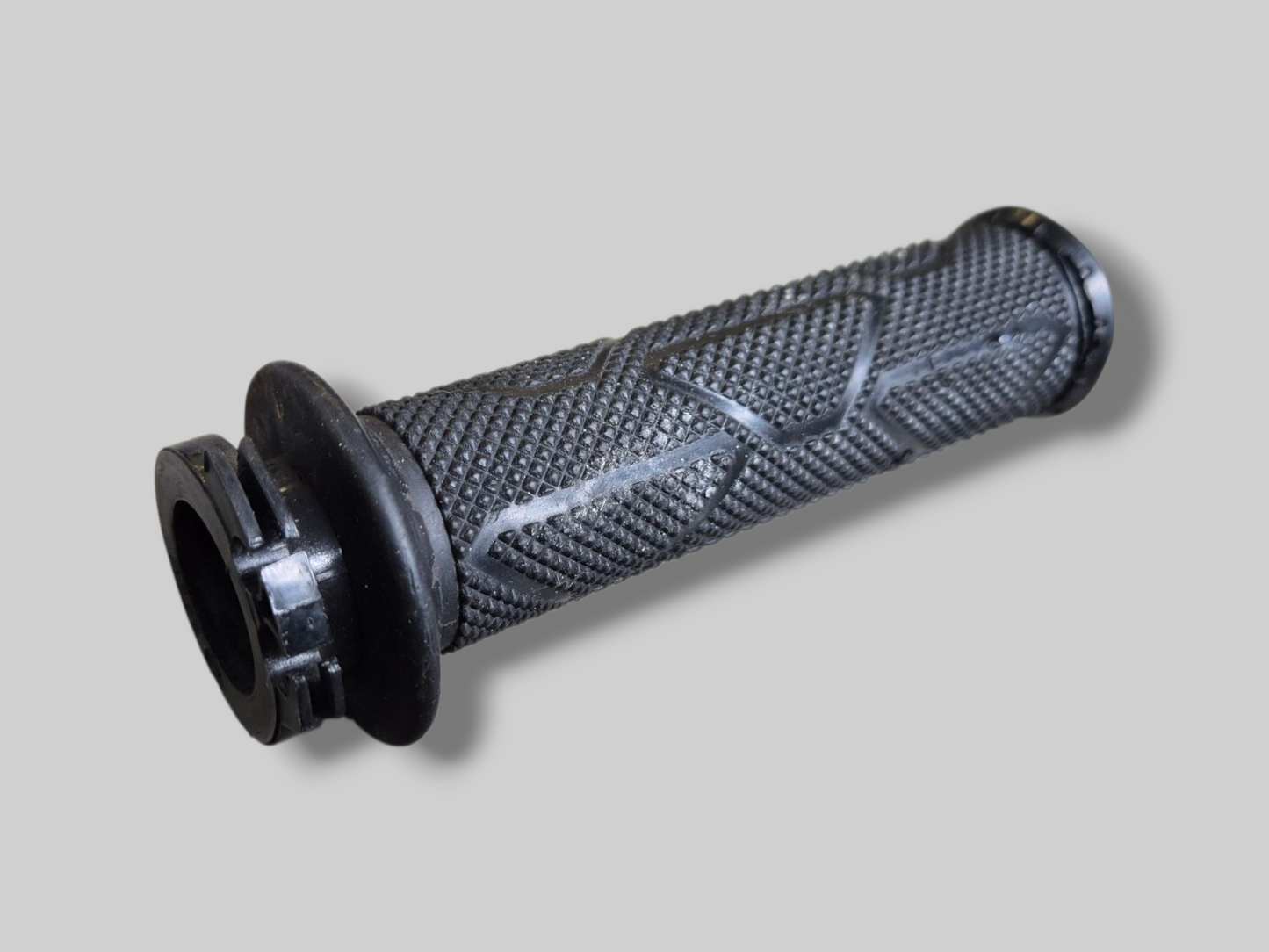 RECHTER HANDVAT GRIP GASKLEP AP8118501 Aprilia RSV Mille 98-03 / Tuono 02-05
