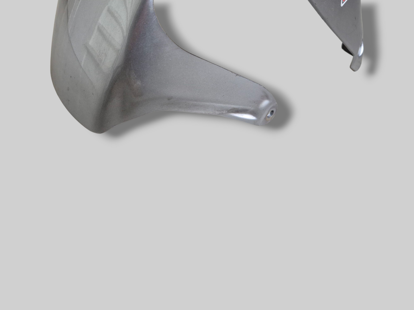 FRONT FENDER MUDGUARD GREY AP8126982 Aprilia RSV1000R 04-10 / Tuono 1000R 06-10