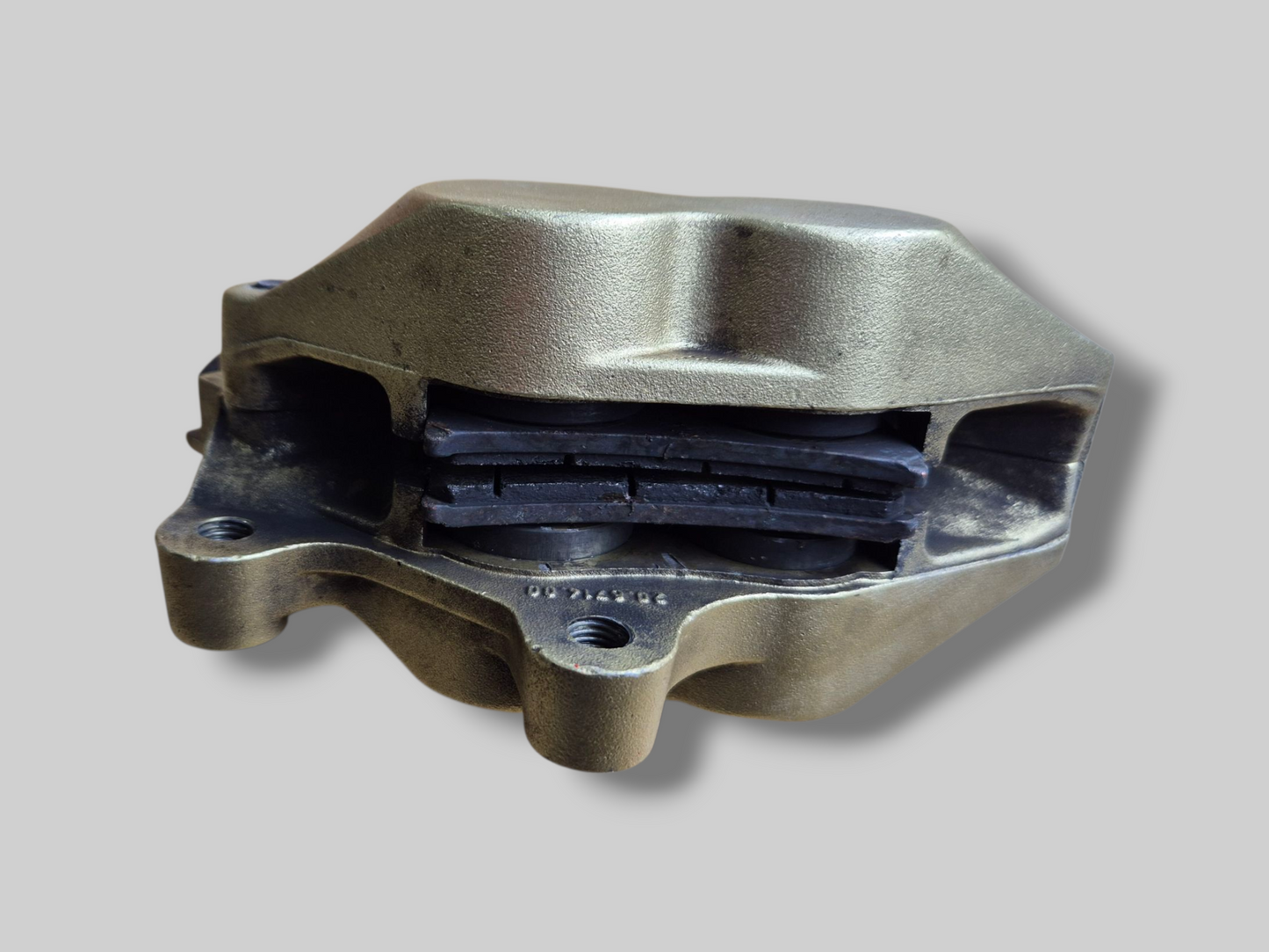 REMKLAUW LINKSVOOR BREMBO P4 GOUD AP8113971 Aprilia RSV Mille 98-03 / Tuono 02-05