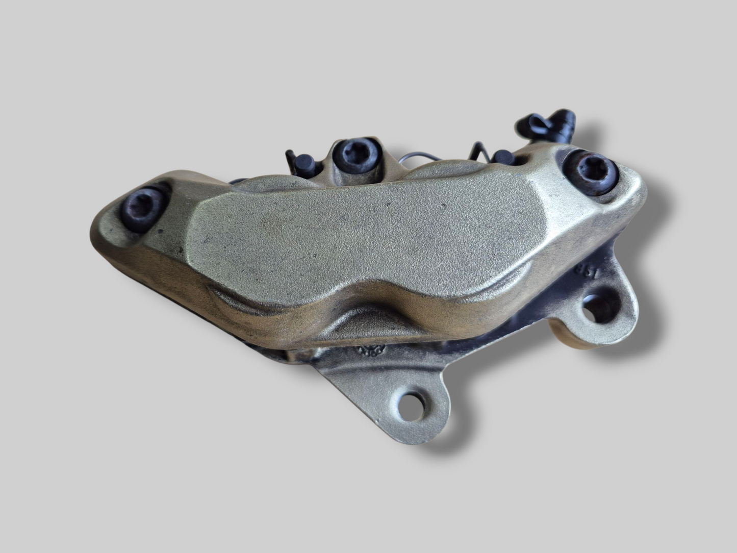 REMKLAUW VOOR RECHTS BREMBO P4 GOUD AP8113970 Aprilia RSV Mille 98-03 / Tuono 02-05