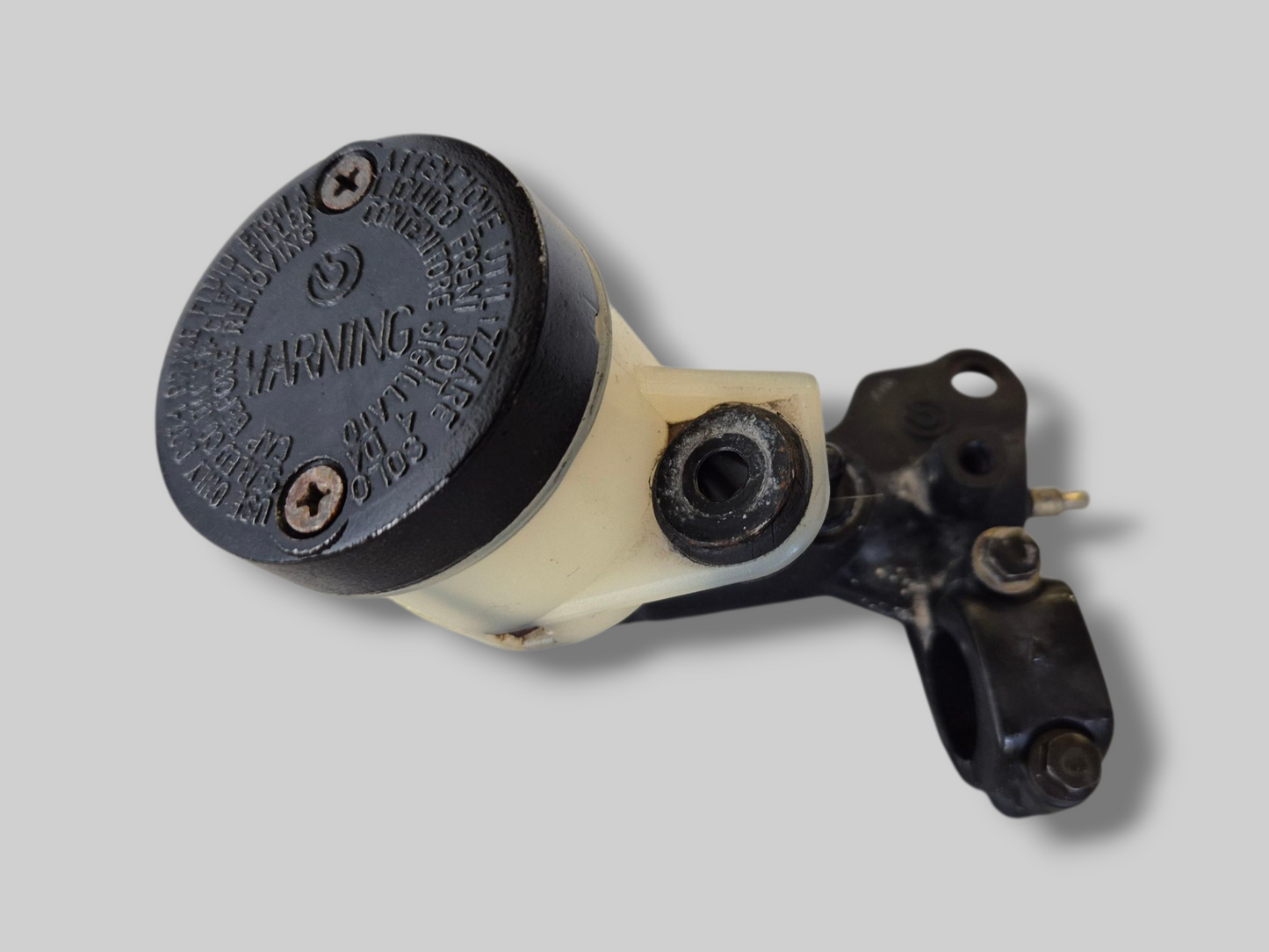 VOORREMPOMP HOOFDCILINDER AP8113969 Aprilia RSV Mille 98-03 / Tuono 02-05