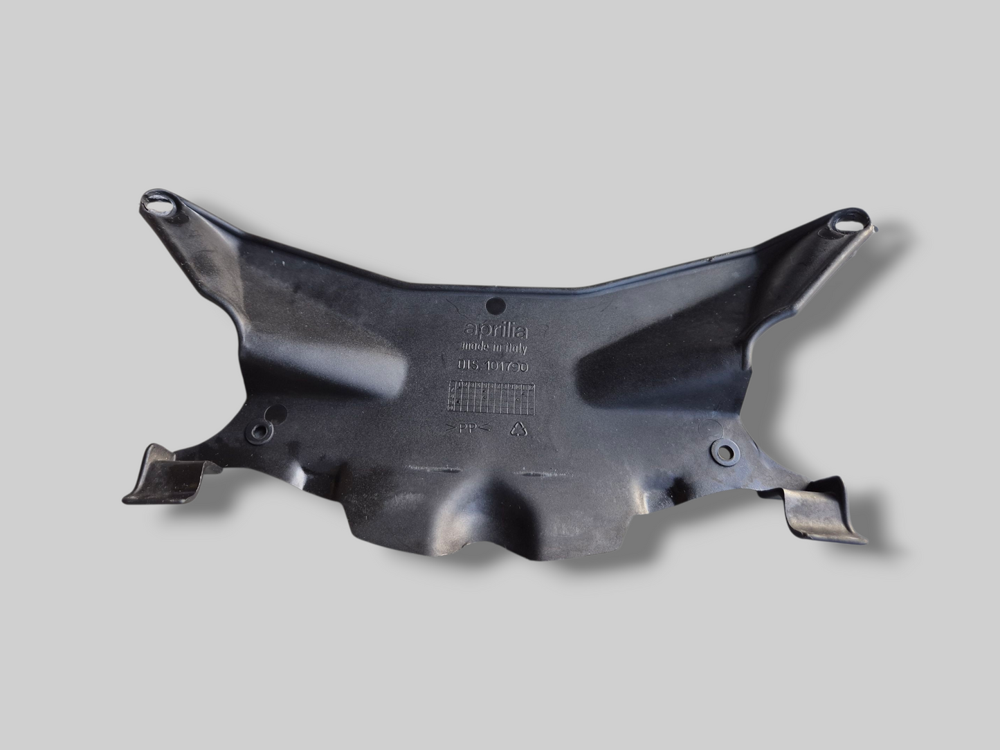 VOORDASHBOARD ONDER KUIP KAPPANEEL AP8148830 Aprilia RSV Mille 98-03 / Tuono 02-05