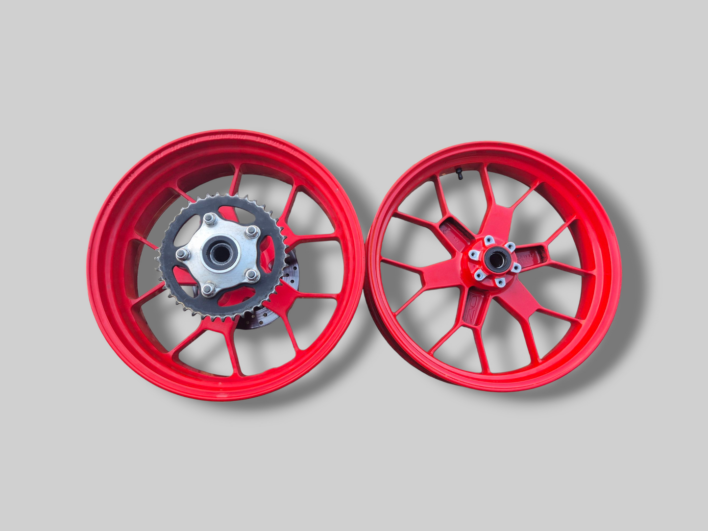 ACHTERWIEL BREMBO AP8108676 Aprilia RSV Mille 98-03 / Tuono 02-05