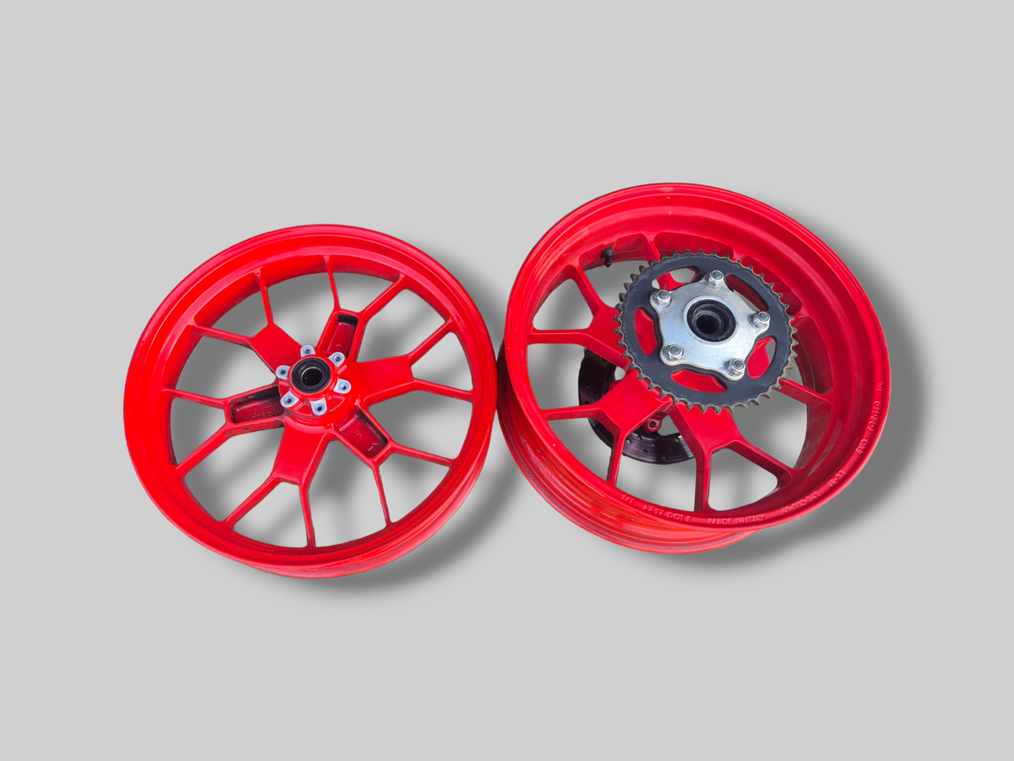 ACHTERWIEL BREMBO AP8108676 Aprilia RSV Mille 98-03 / Tuono 02-05