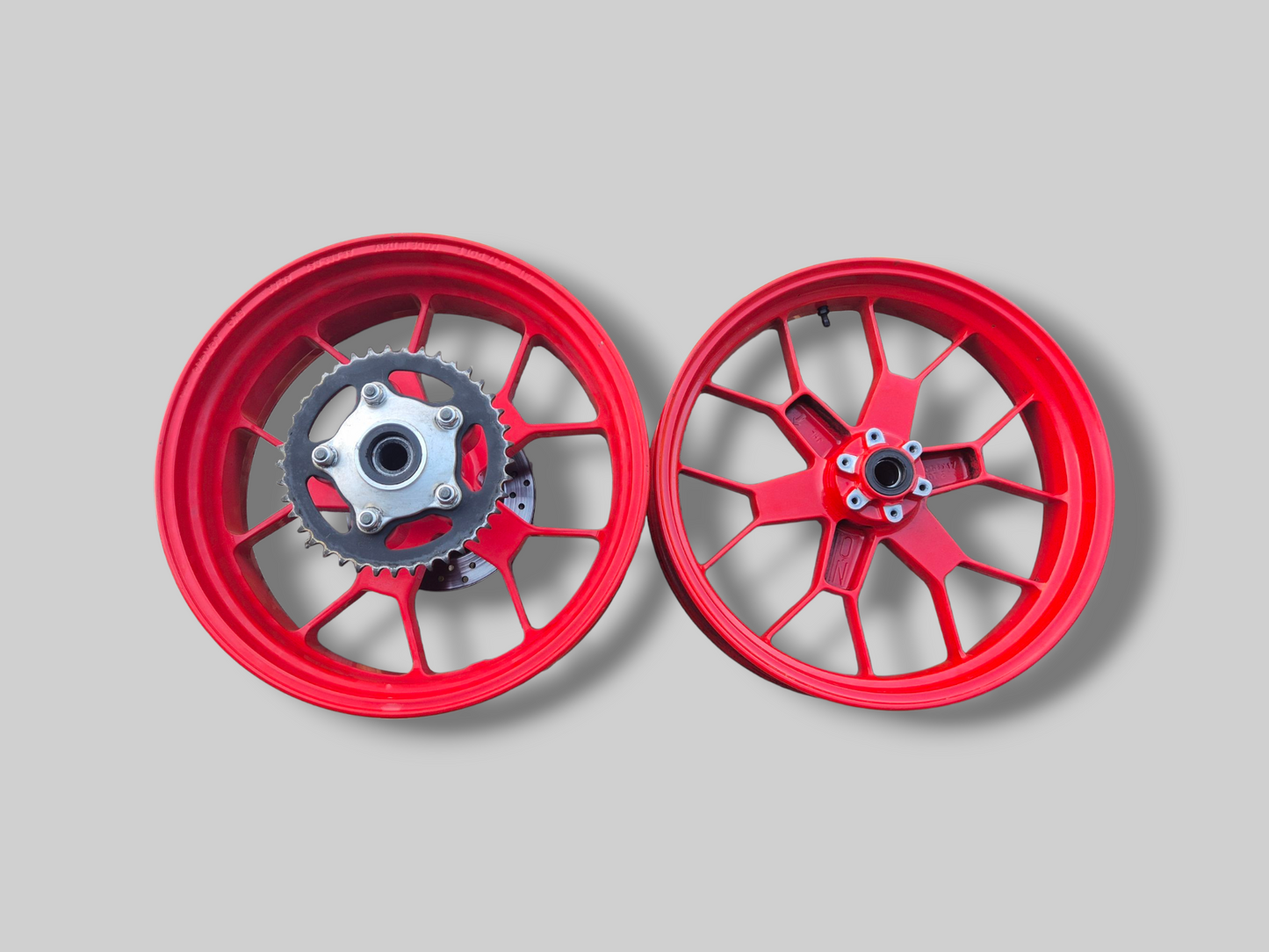 ACHTERWIEL BREMBO AP8108676 Aprilia RSV Mille 98-03 / Tuono 02-05