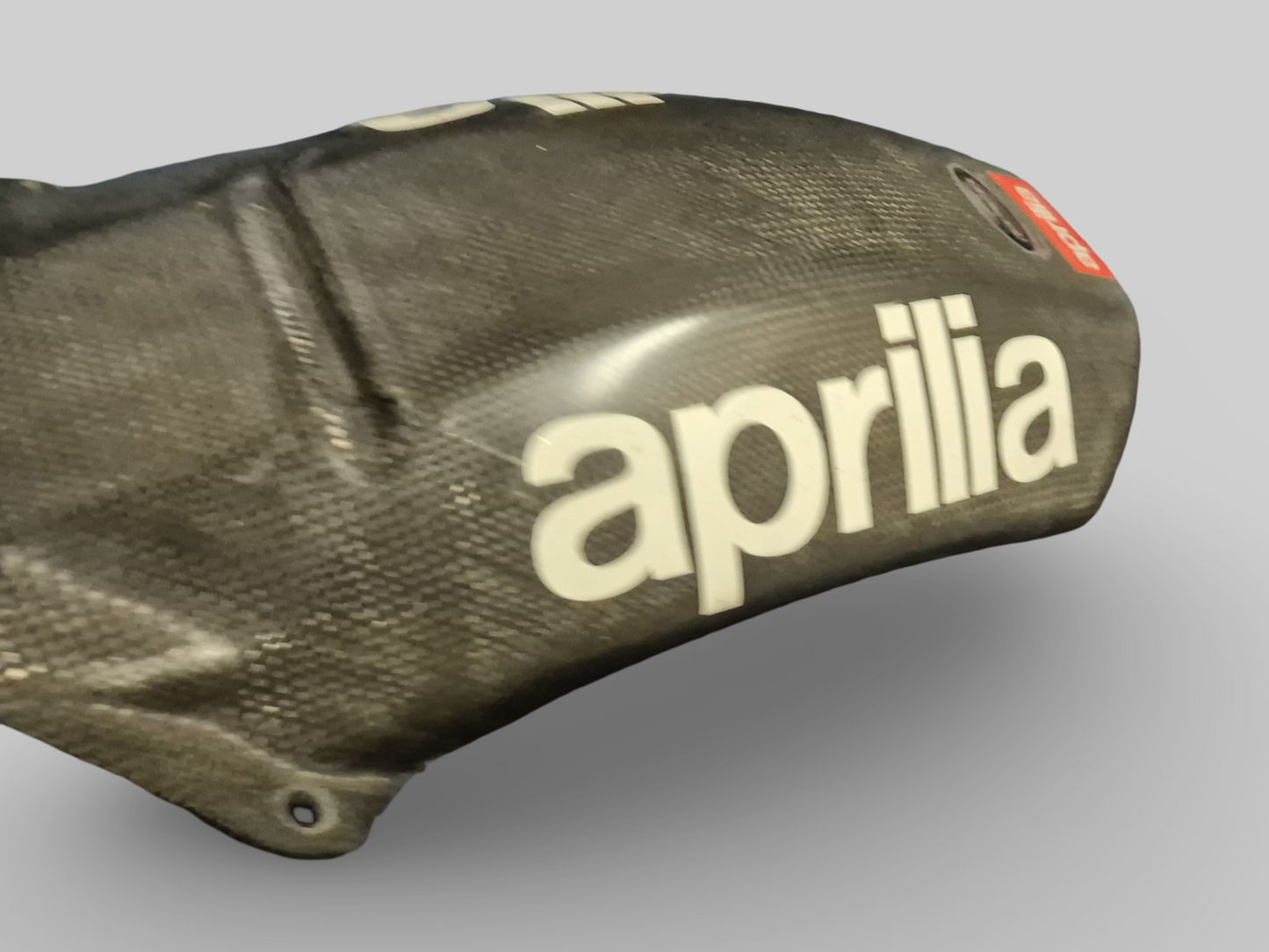 REAR CARBON OEM MUDGUARD / HUGGER AP8791048 Aprilia RSV Mille 98-03 / Tuono 02-05