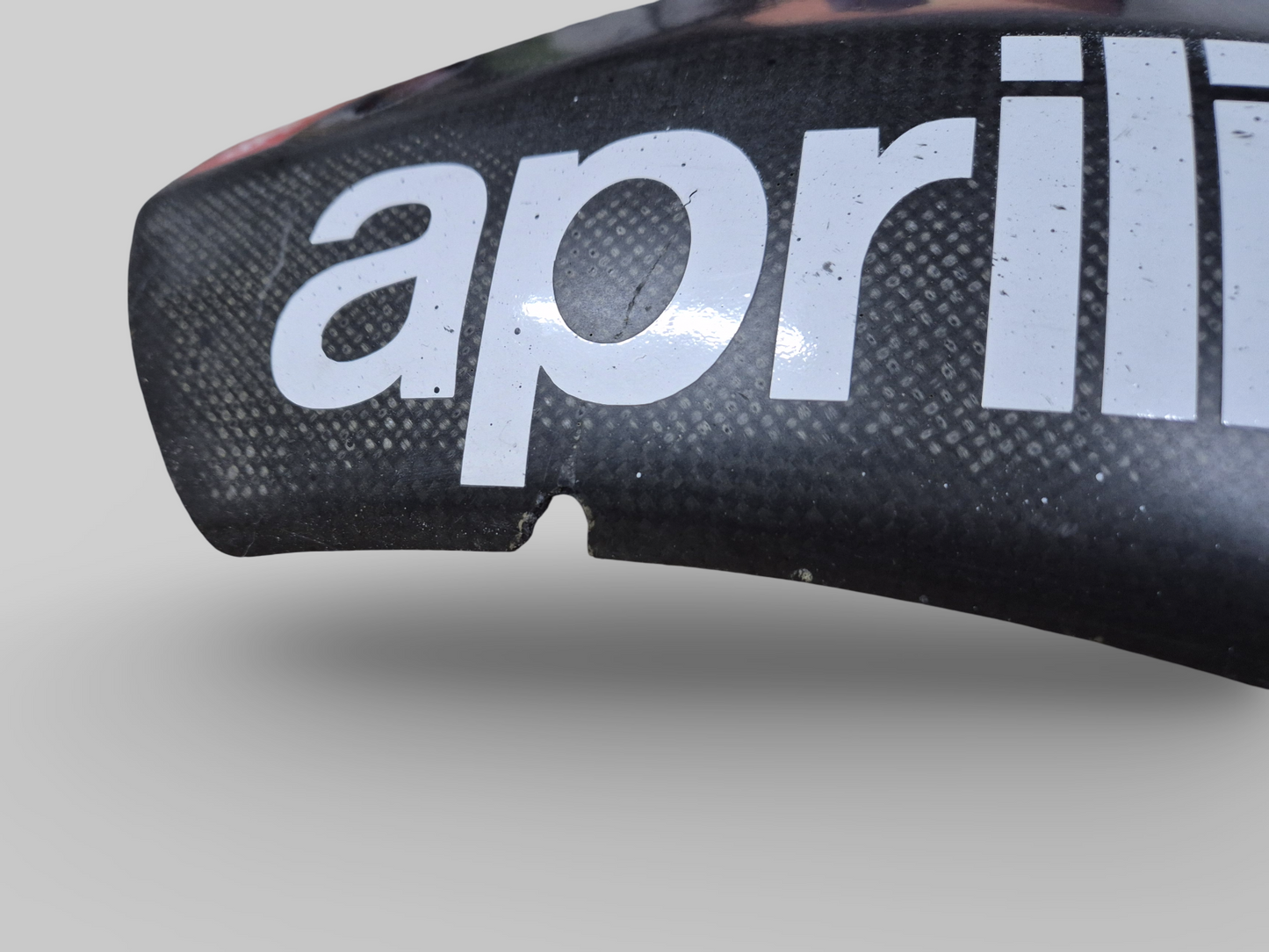 REAR CARBON OEM MUDGUARD / HUGGER AP8791048 Aprilia RSV Mille 98-03 / Tuono 02-05