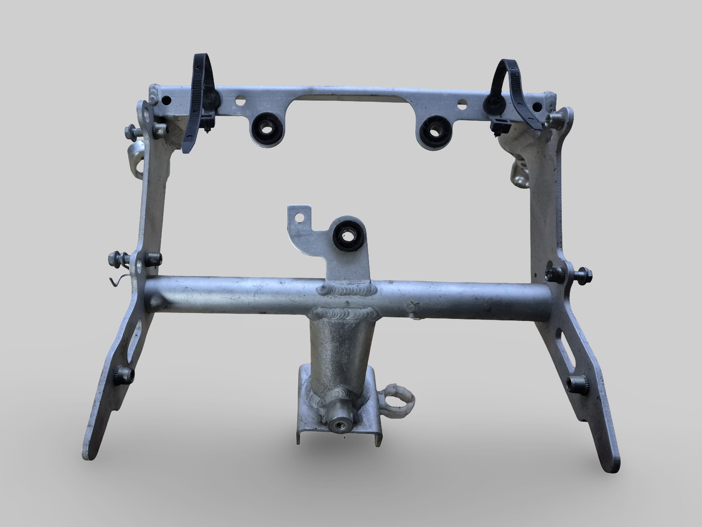 SUPPORT DE GROUPE D'INSTRUMENTS SOUS-CHÂSSIS AVANT AP8135905 Aprilia RSV Mille 98-03 