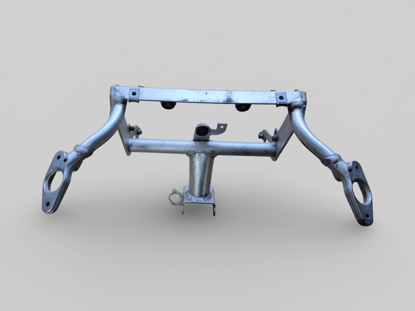 INSTRUMENTENCLUSTERHOUDER SUBFRAME VOOR AP8135905 Aprilia RSV Mille 98-03 