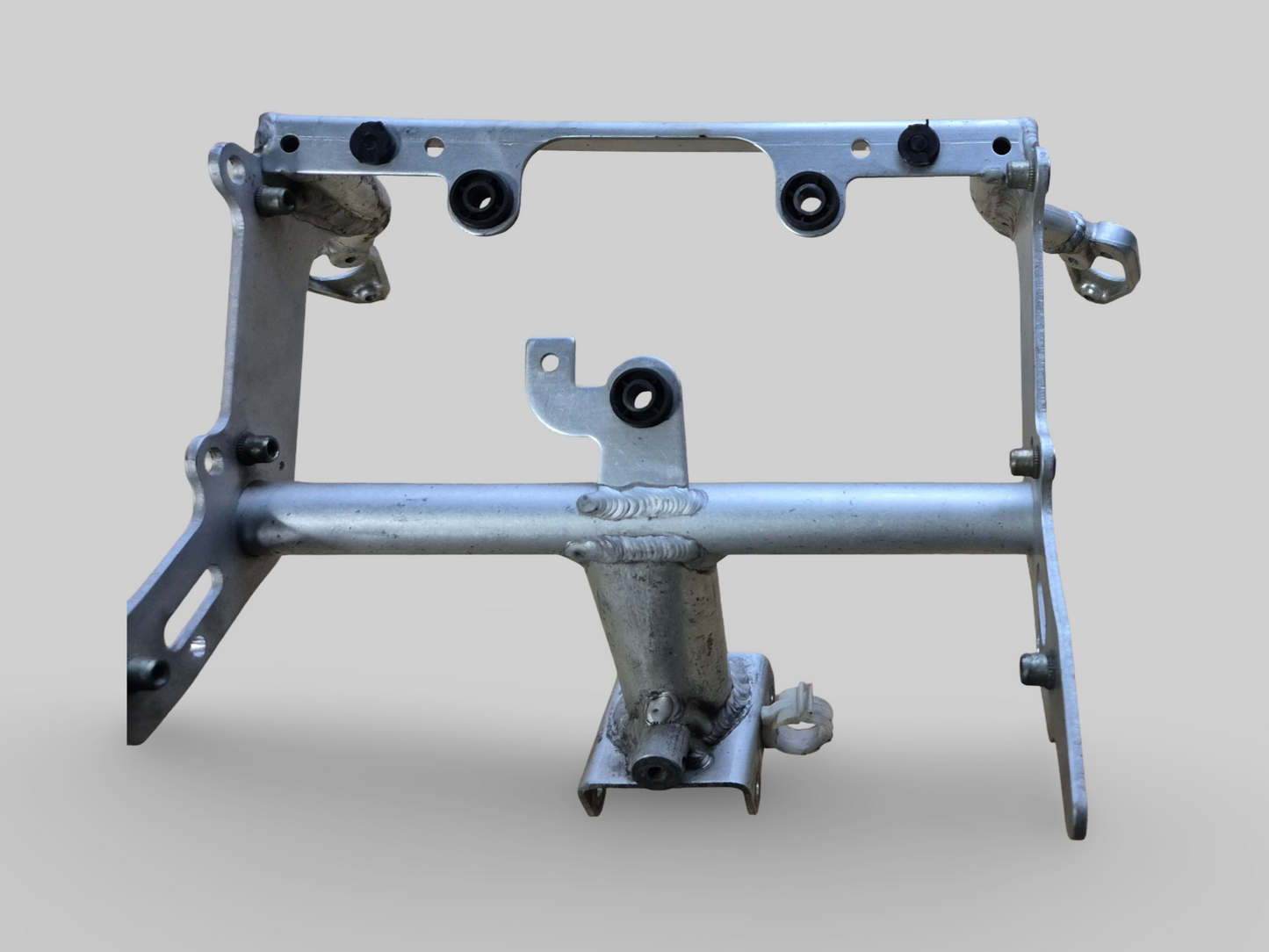 INSTRUMENTENCLUSTERHOUDER SUBFRAME VOOR AP8135905 Aprilia RSV Mille 98-03 