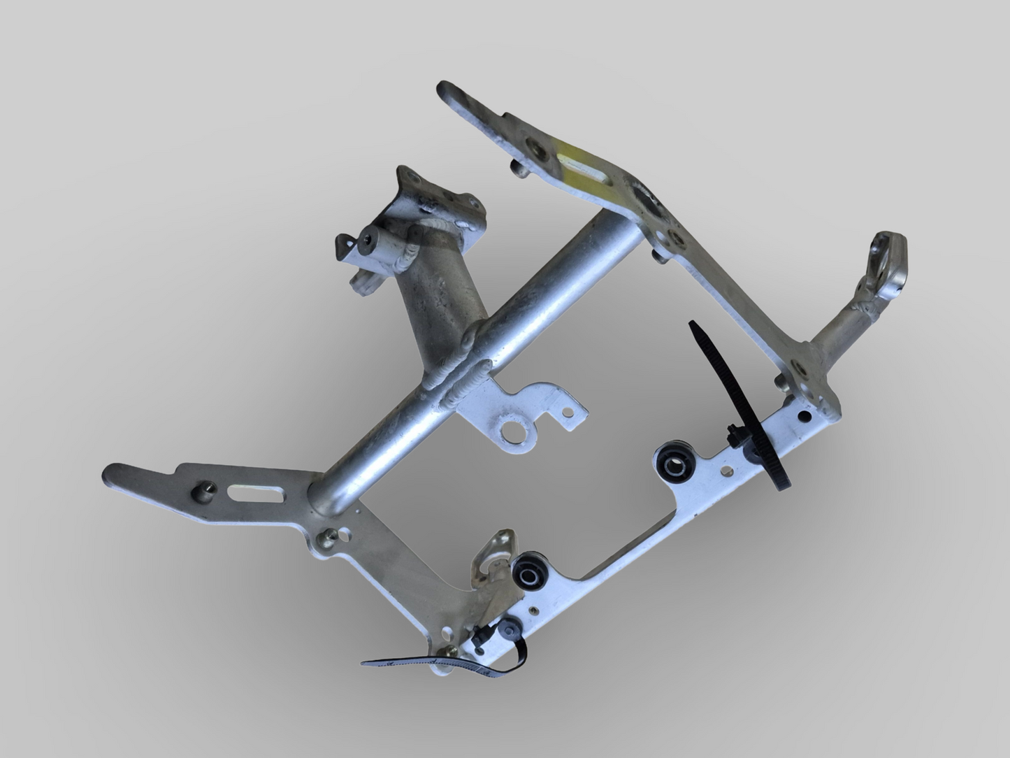 INSTRUMENT CLUSTER HOLDER FRONT SUBFRAME AP8135905 Aprilia RSV Mille 98-03