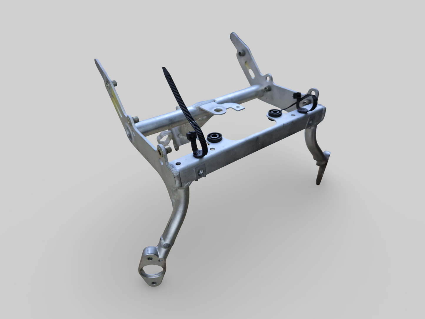 INSTRUMENT CLUSTER HOLDER FRONT SUBFRAME AP8135905 Aprilia RSV Mille 98-03