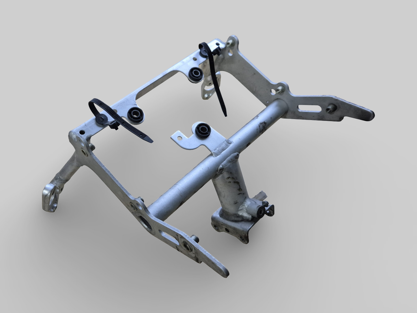 INSTRUMENT CLUSTER HOLDER FRONT SUBFRAME AP8135905 Aprilia RSV Mille 98-03