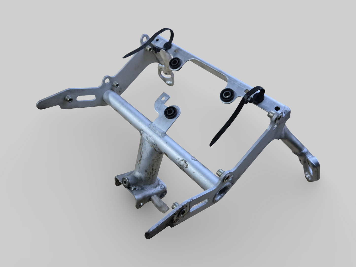 INSTRUMENT CLUSTER HOLDER FRONT SUBFRAME AP8135905 Aprilia RSV Mille 98-03