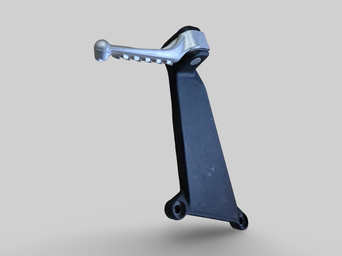 PASSAGIER LINKS VOETSTEUN AP8146385 Aprilia RSV Mille 98-03 / Tuono 02-05