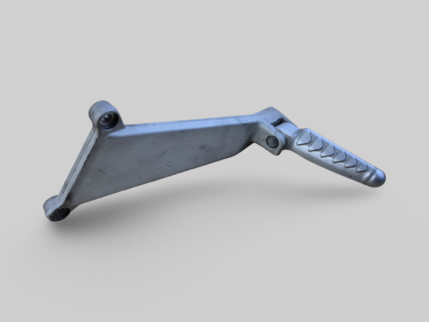 PASSAGIER LINKS VOETSTEUN AP8146385 Aprilia RSV Mille 98-03 / Tuono 02-05