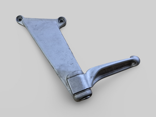 PASSAGIER LINKS VOETSTEUN AP8146385 Aprilia RSV Mille 98-03 / Tuono 02-05