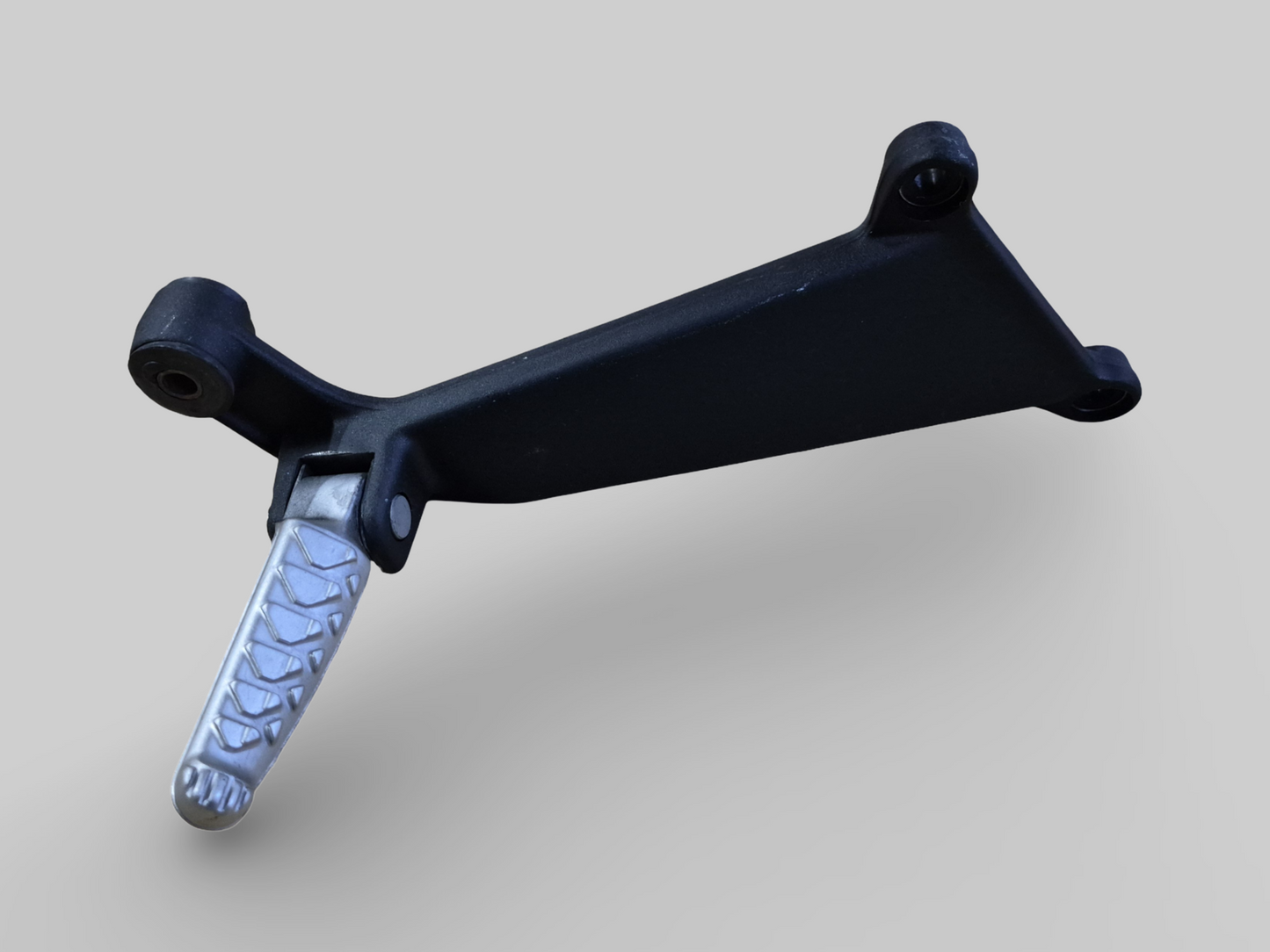 PASSAGIER RECHTER VOETSTEUN STEUN AP8146384 Aprilia RSV Mille 98-03 / Tuono 02-05 