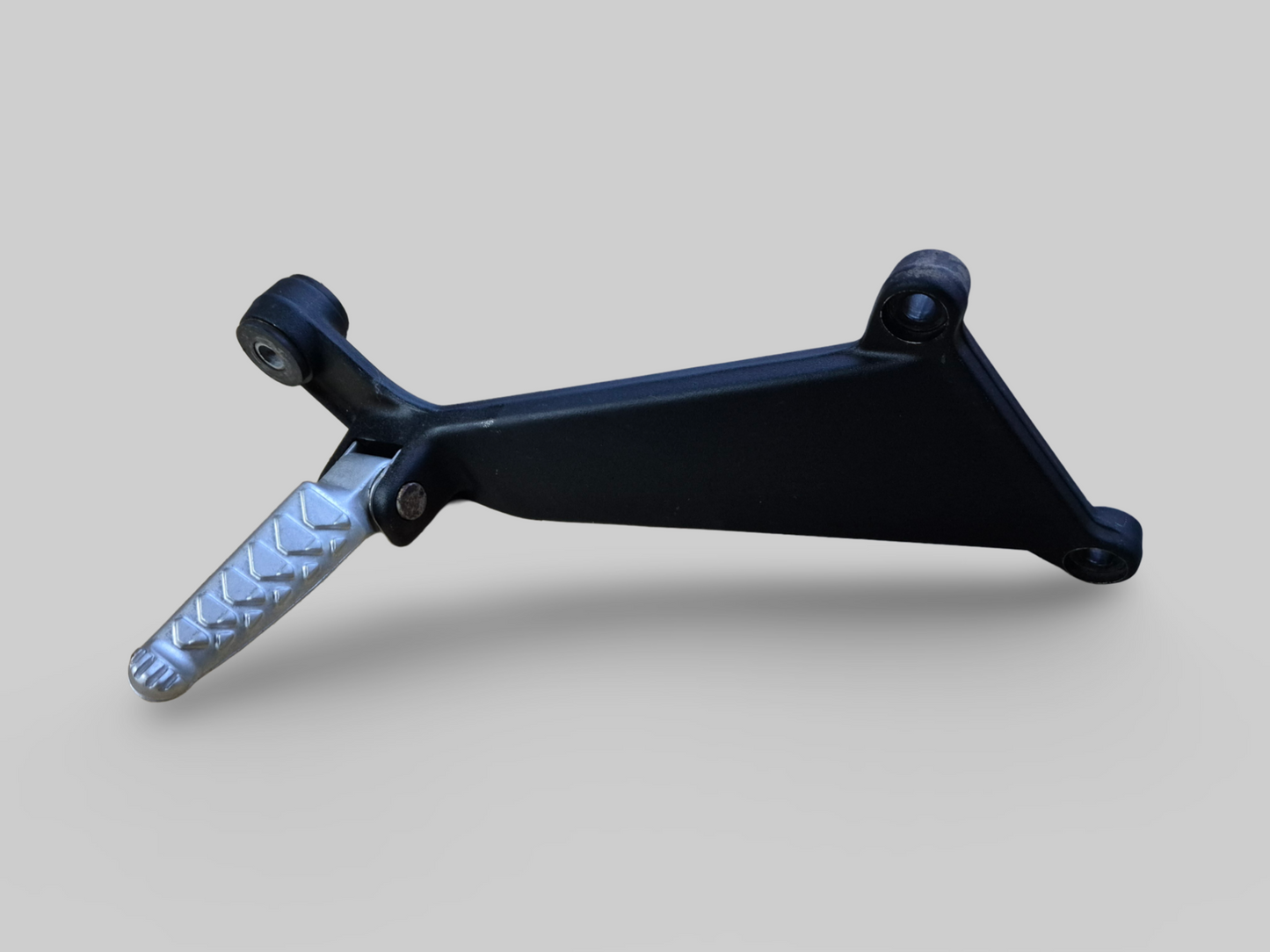 PASSAGIER RECHTER VOETSTEUN STEUN AP8146384 Aprilia RSV Mille 98-03 / Tuono 02-05 