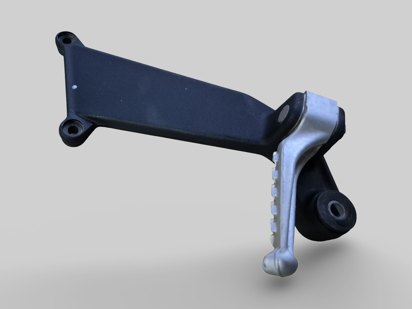 PASSENGER RIGHT FOOTREST SUPPORT AP8146384 Aprilia RSV Mille 98-03 / Tuono 02-05