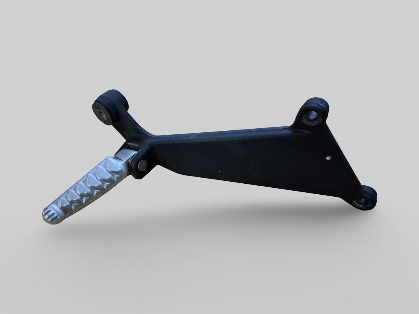 PASSENGER RIGHT FOOTREST SUPPORT AP8146384 Aprilia RSV Mille 98-03 / Tuono 02-05