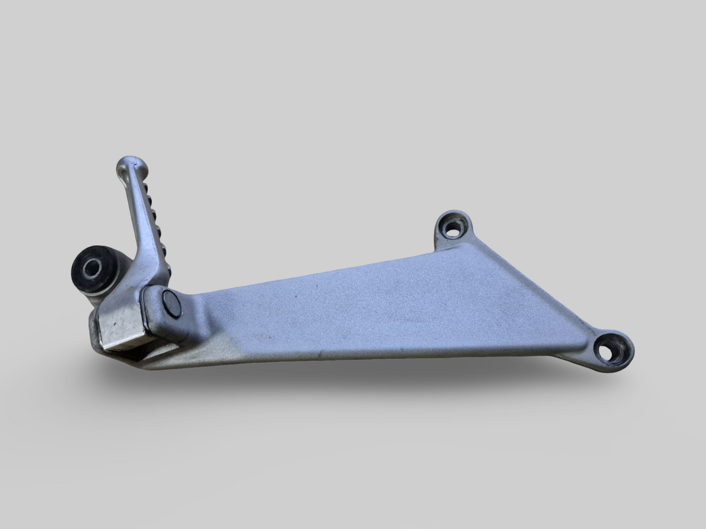 PASSENGER RIGHT FOOTREST SUPPORT AP8134371 Aprilia RSV Mille 98-03 / Tuono 02-05