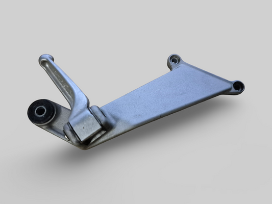 PASSAGIER RECHTER VOETSTEUN STEUN AP8146384 Aprilia RSV Mille 98-03 / Tuono 02-05 