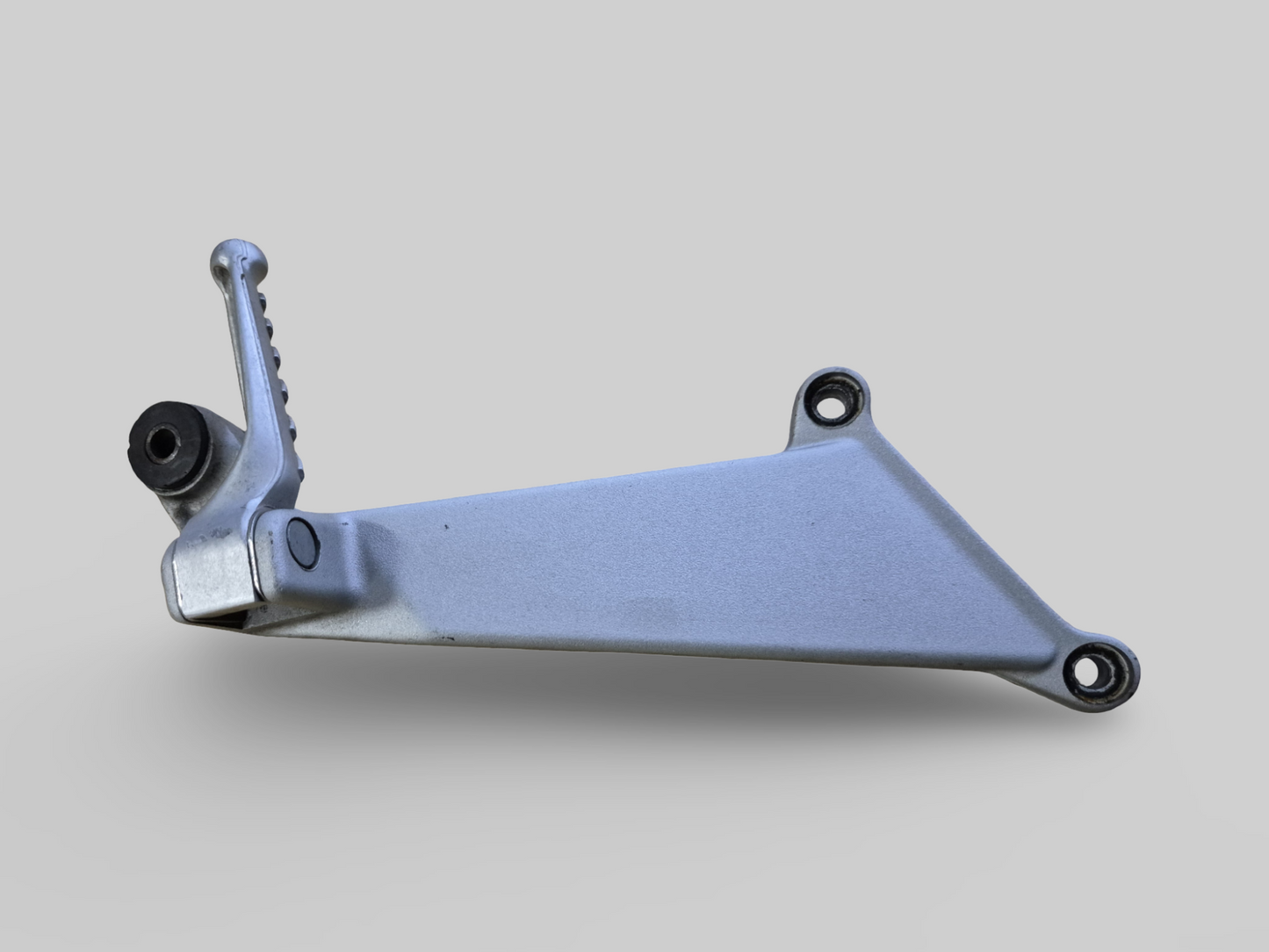 PASSENGER RIGHT FOOTREST SUPPORT AP8134371 Aprilia RSV Mille 98-03 / Tuono 02-05