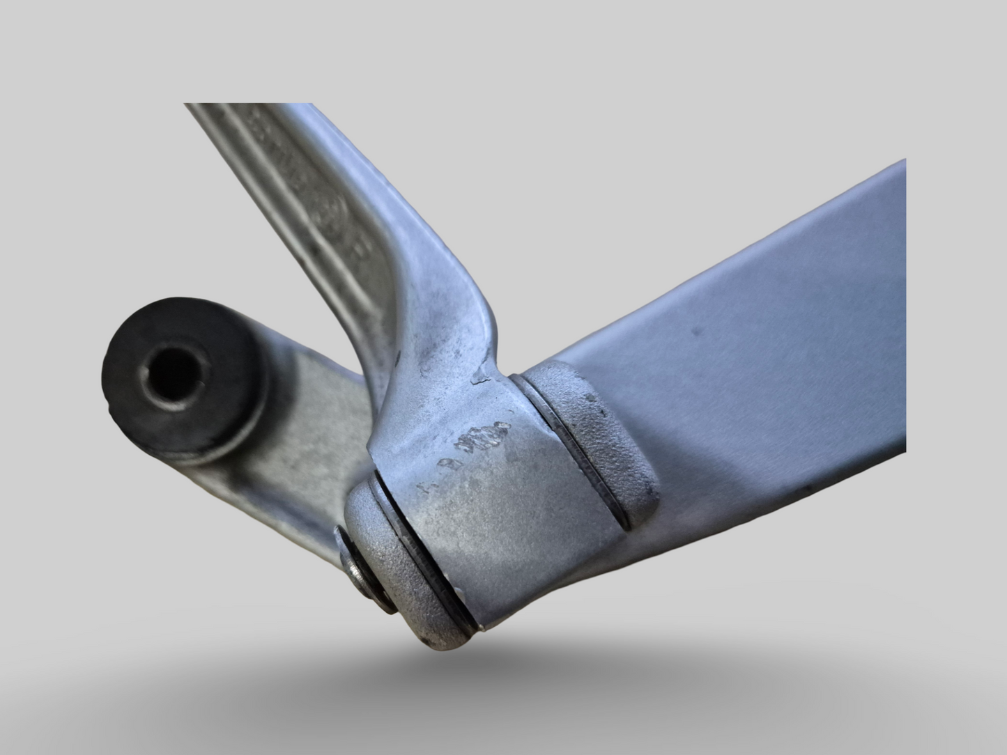 PASSENGER RIGHT FOOTREST SUPPORT AP8134371 Aprilia RSV Mille 98-03 / Tuono 02-05