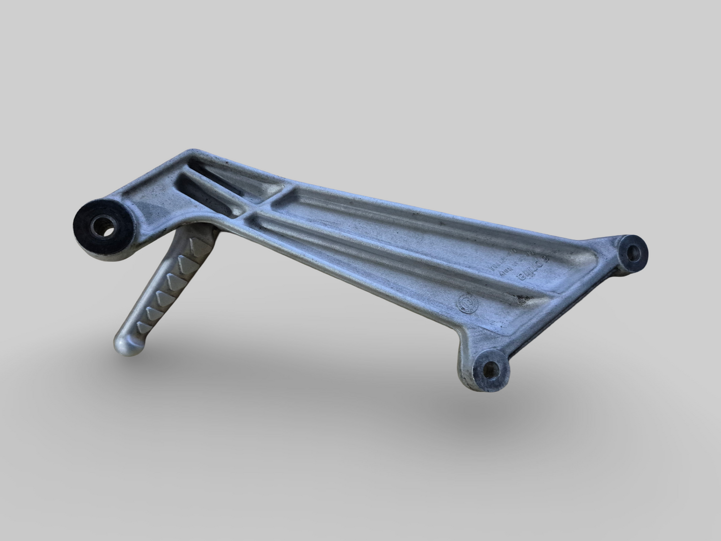 PASSENGER RIGHT FOOTREST SUPPORT AP8134371 Aprilia RSV Mille 98-03 / Tuono 02-05