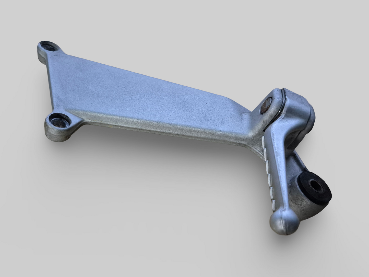 PASSAGIER RECHTER VOETSTEUN STEUN AP8146384 Aprilia RSV Mille 98-03 / Tuono 02-05 