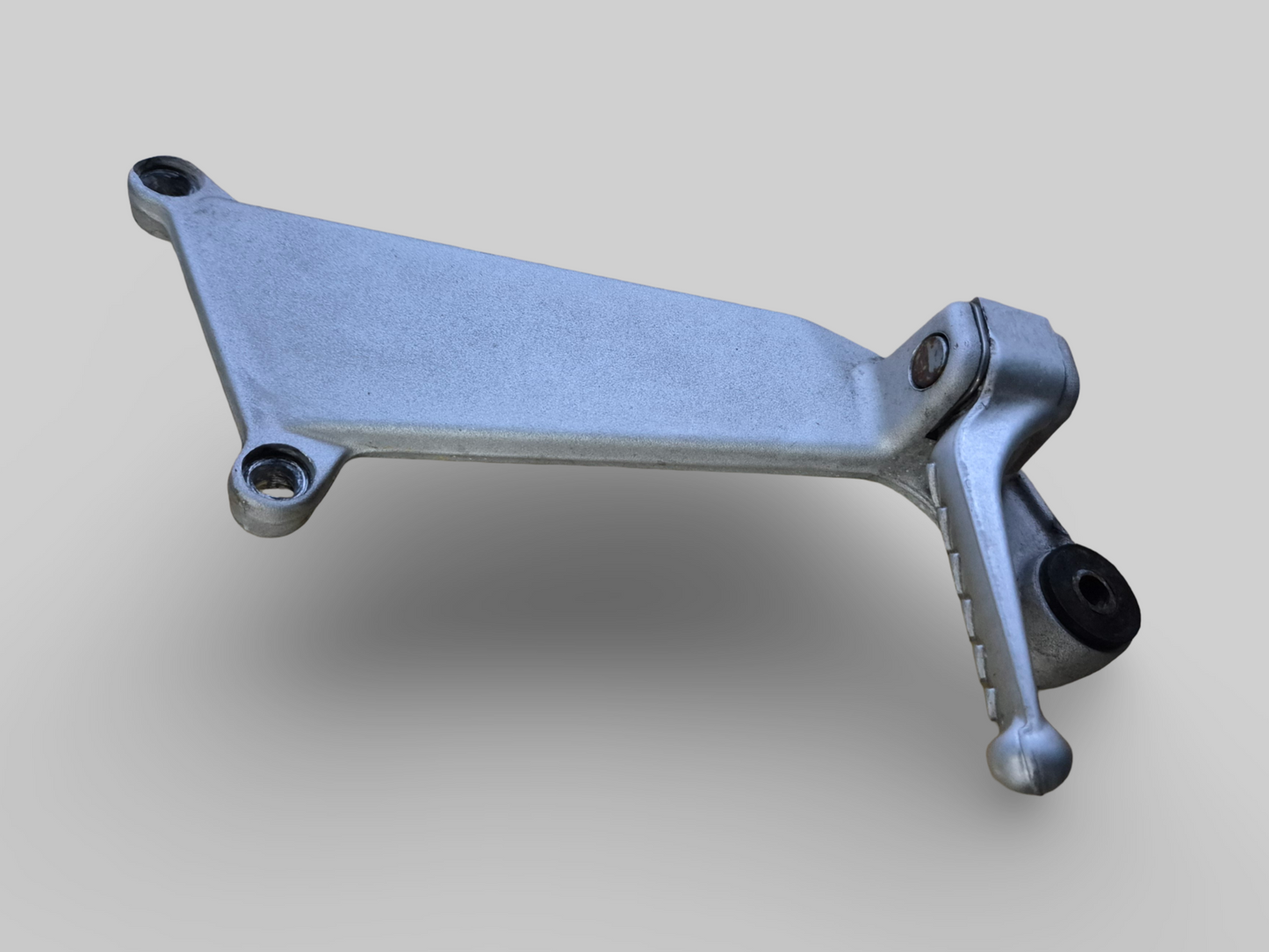 PASSAGIER RECHTER VOETSTEUN STEUN AP8146384 Aprilia RSV Mille 98-03 / Tuono 02-05 