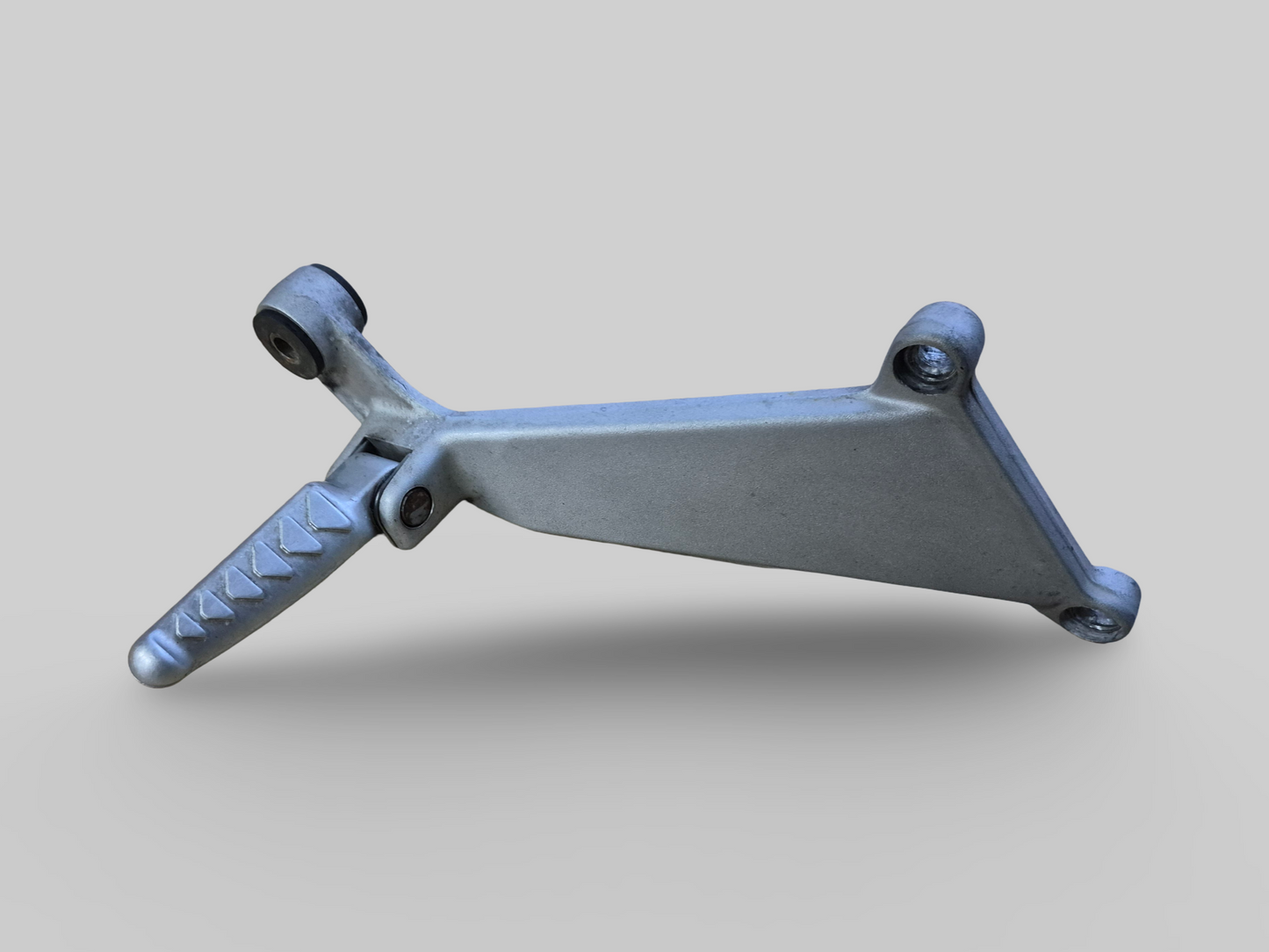 PASSAGIER RECHTER VOETSTEUN STEUN AP8146384 Aprilia RSV Mille 98-03 / Tuono 02-05 