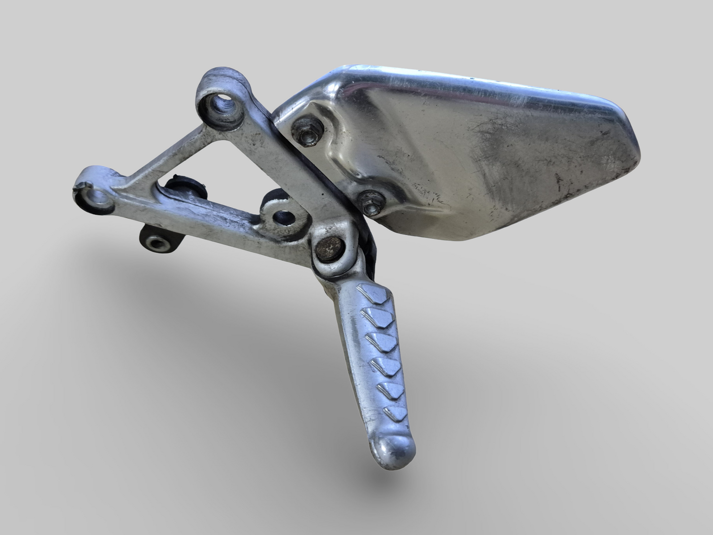 LEFT-HAND SIDE FOOTREST REARSET AP8135910 Aprilia RSV Mille 98-03 / Tuono 02-05